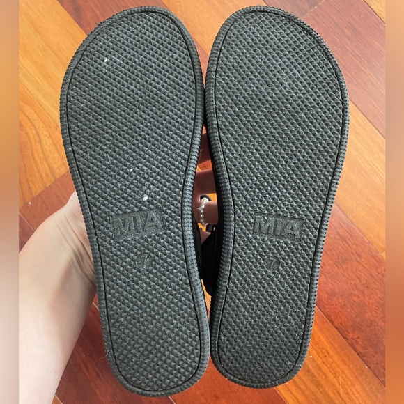 MIA Black Reed Platform Sandals - Picture 5 of 9